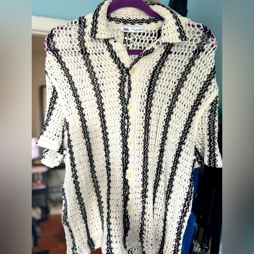 Zara Black and White Casual Button Down Shirt